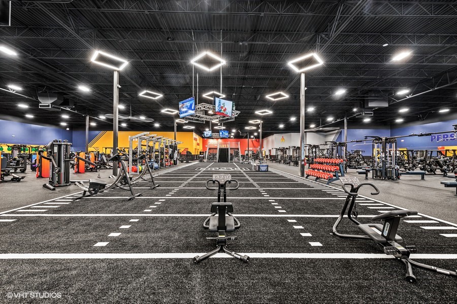 Crunch Fitness - Livonia in Livonia