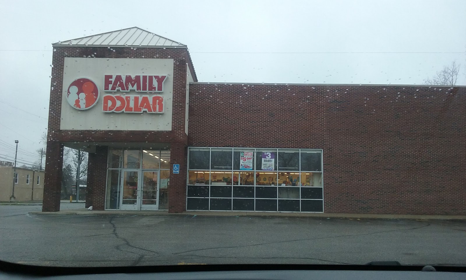 Family Dollar — photo