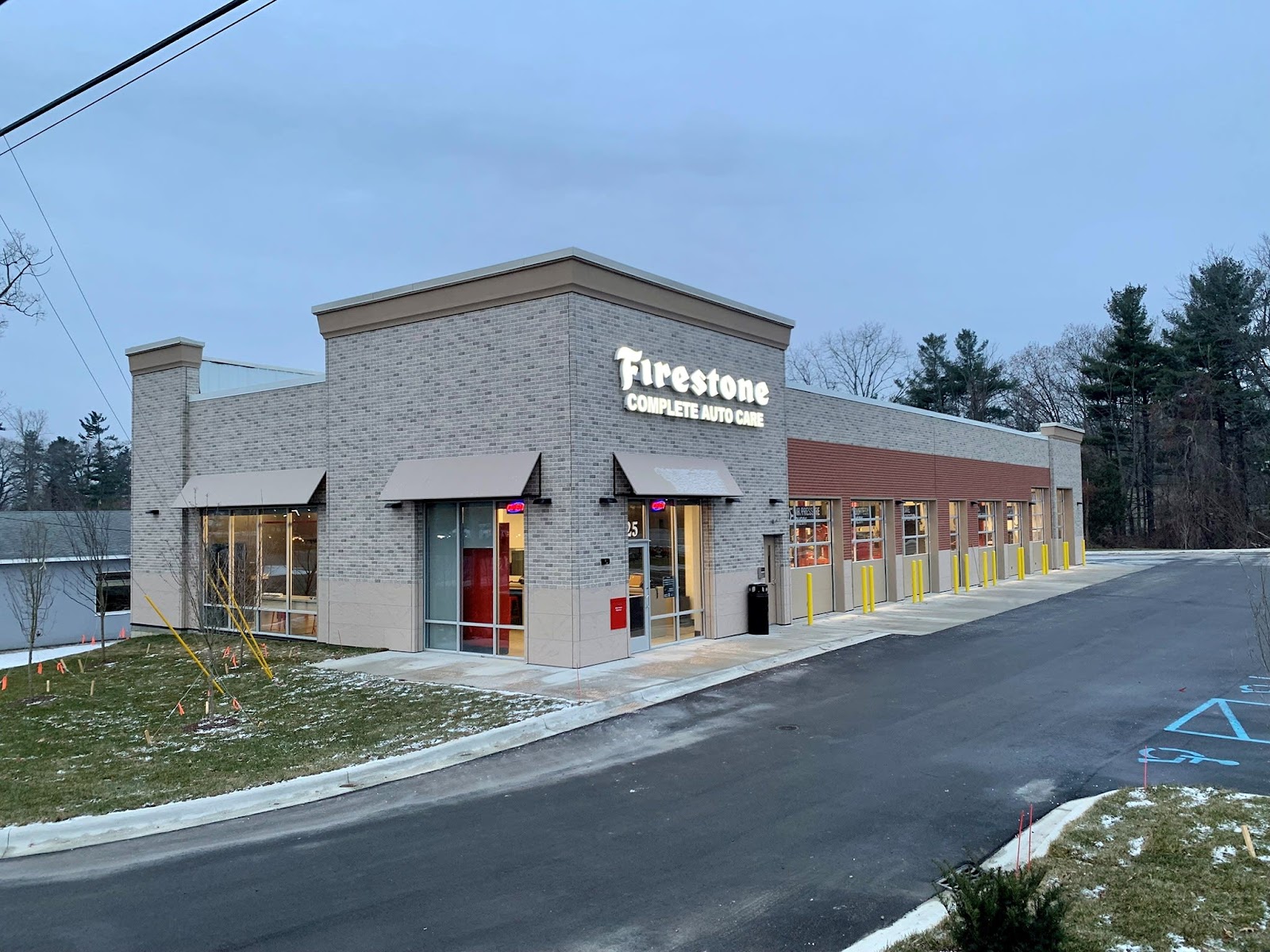 Firestone Complete Auto Care in Livonia
