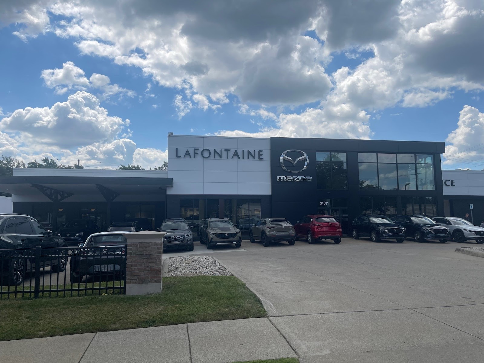 LaFontaine Mazda Livonia in Livonia
