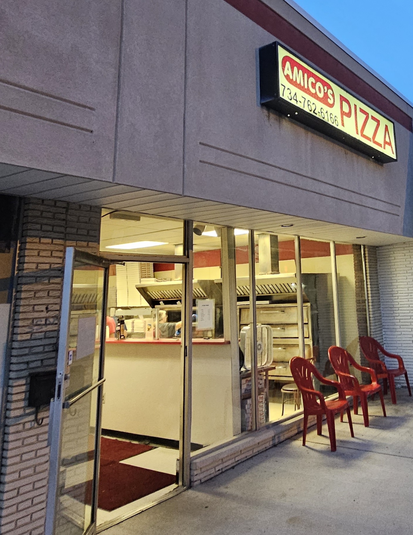 Amico's Pizzeria — photo