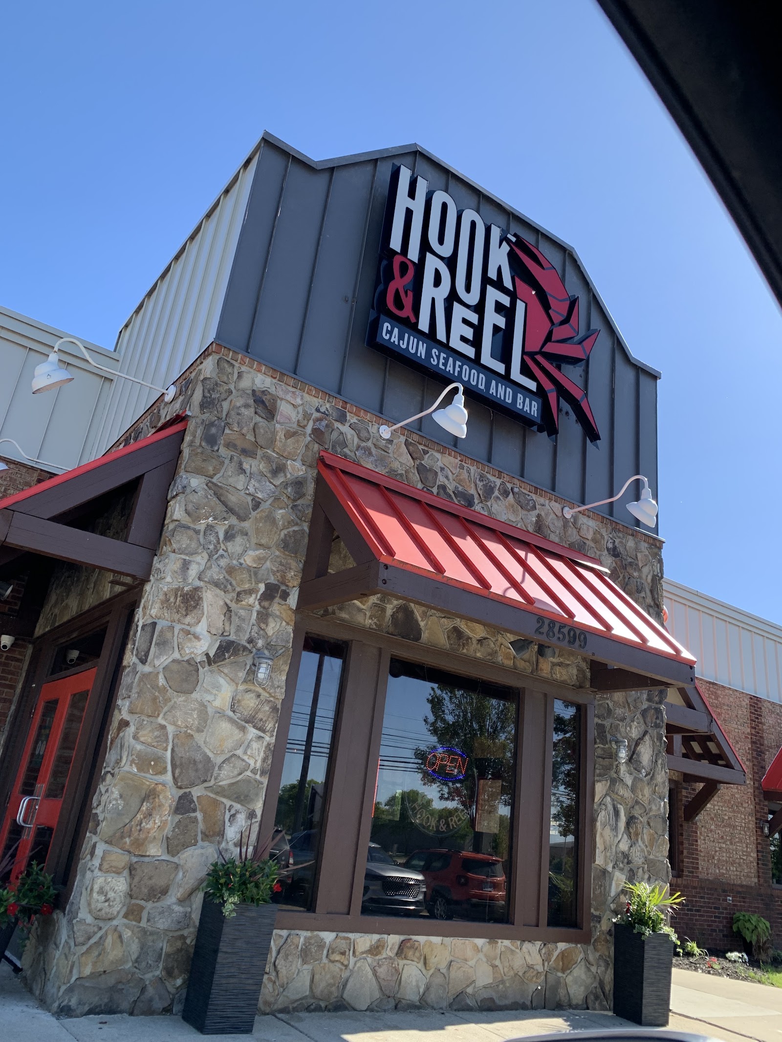 Hook & Reel Cajun Seafood & Bar in Livonia