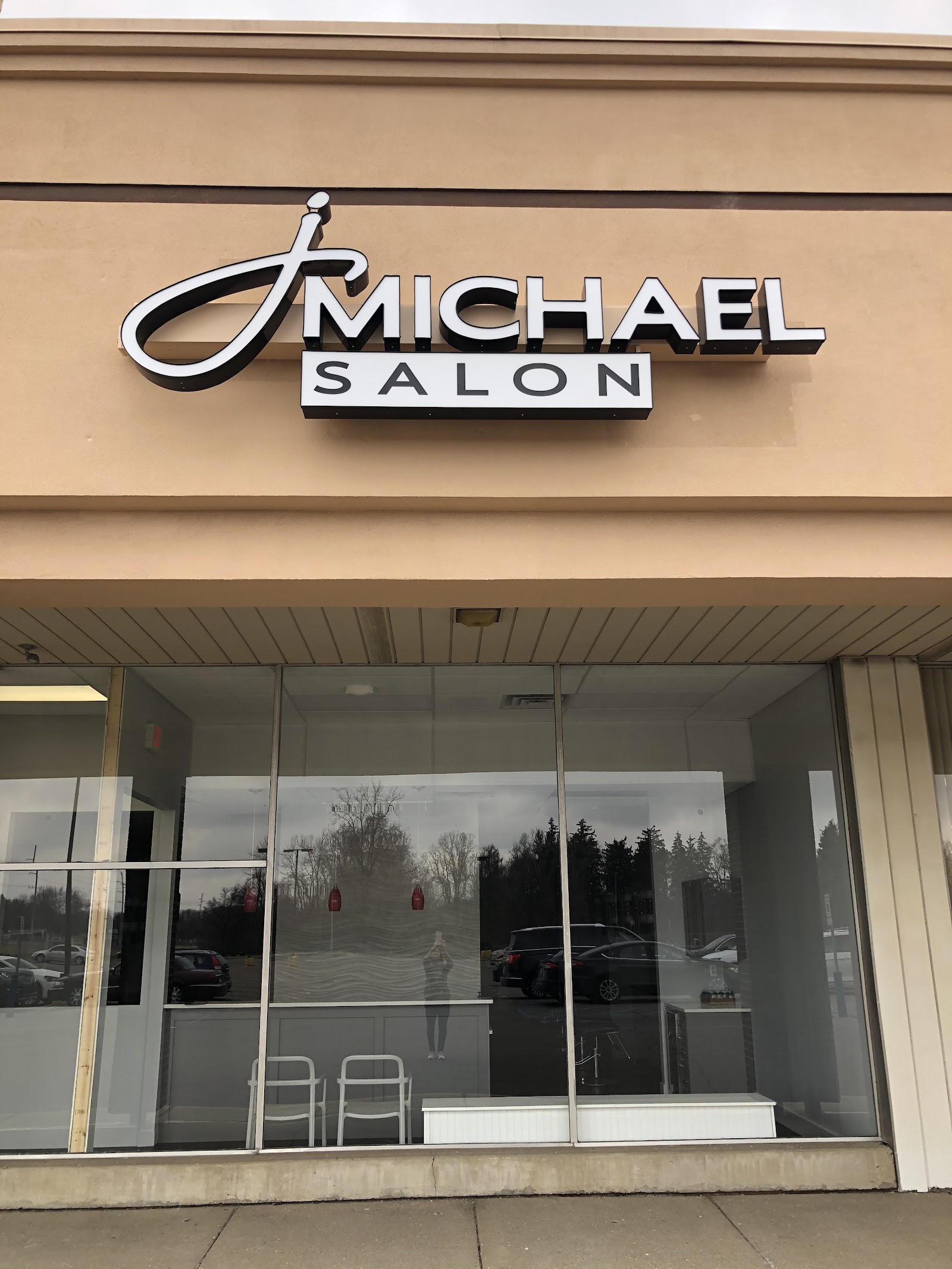 J Michael Salon in Livonia