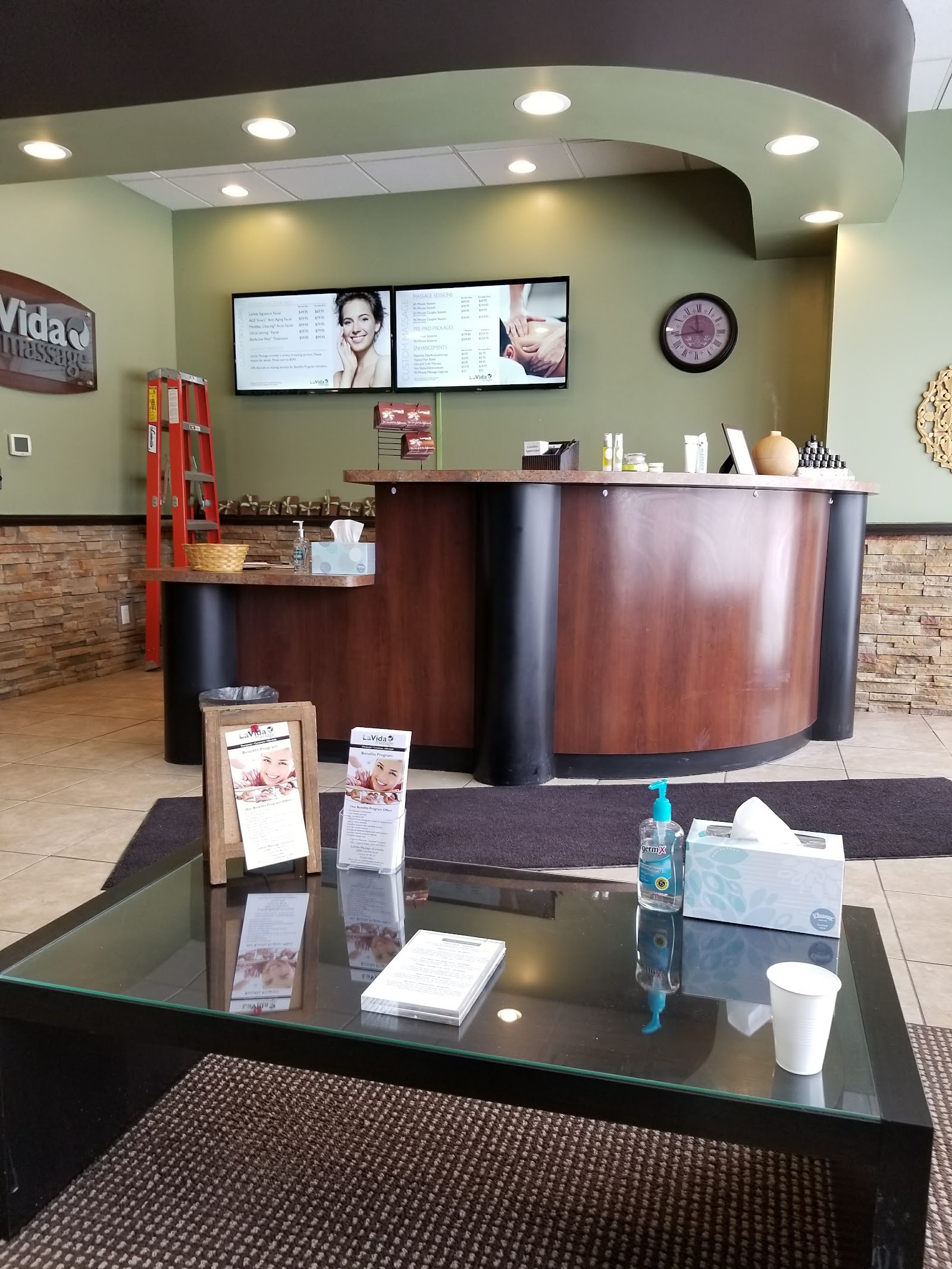 LaVida Massage of Livonia in Livonia