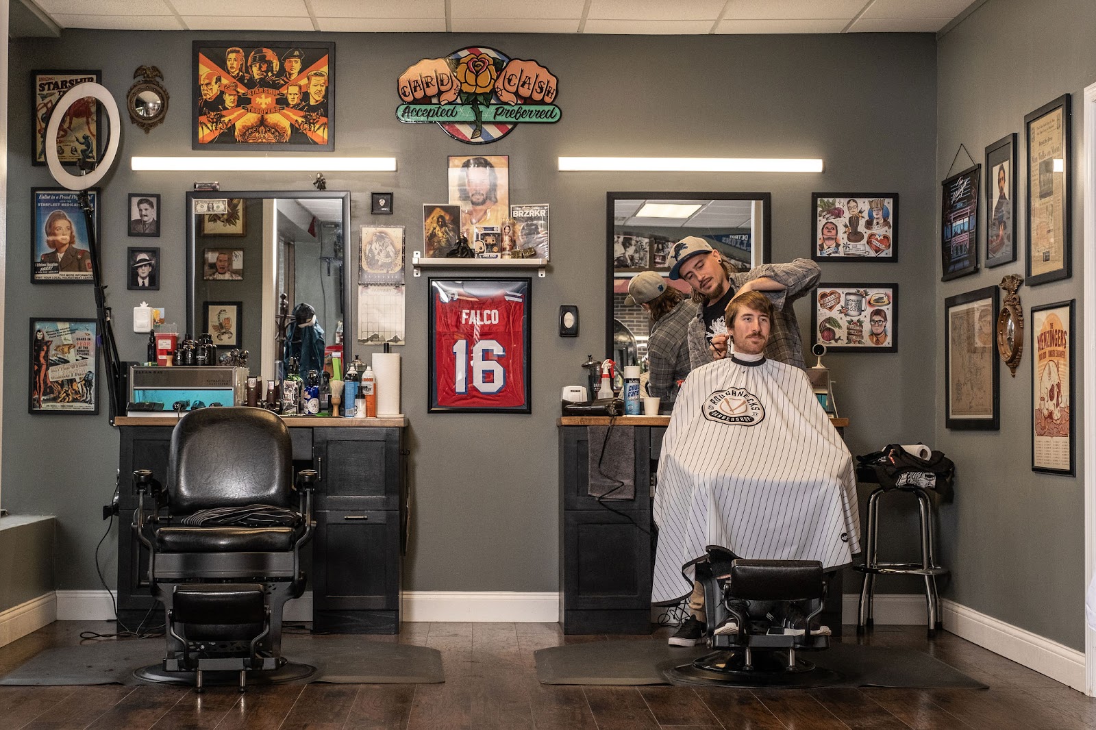 Roughnecks Barbershop in Livonia
