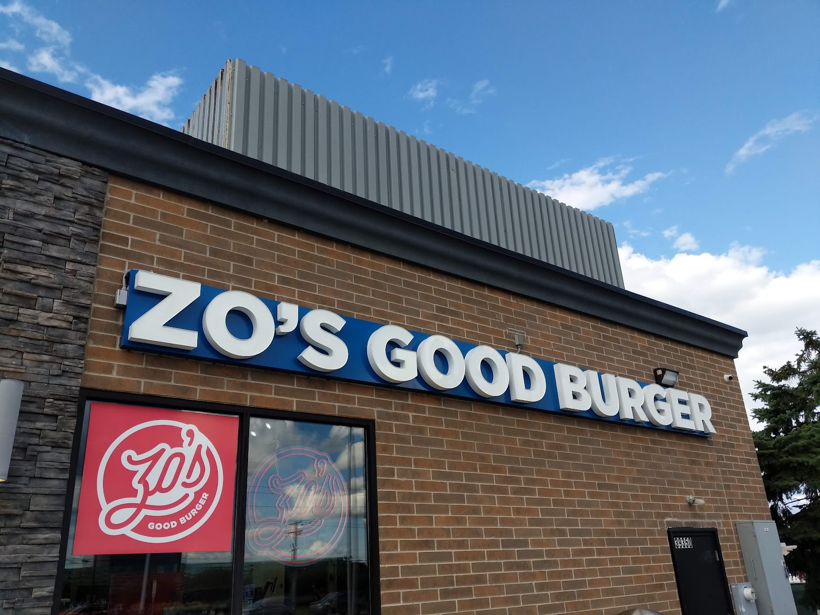 Zo's Good Burger Livonia — photo