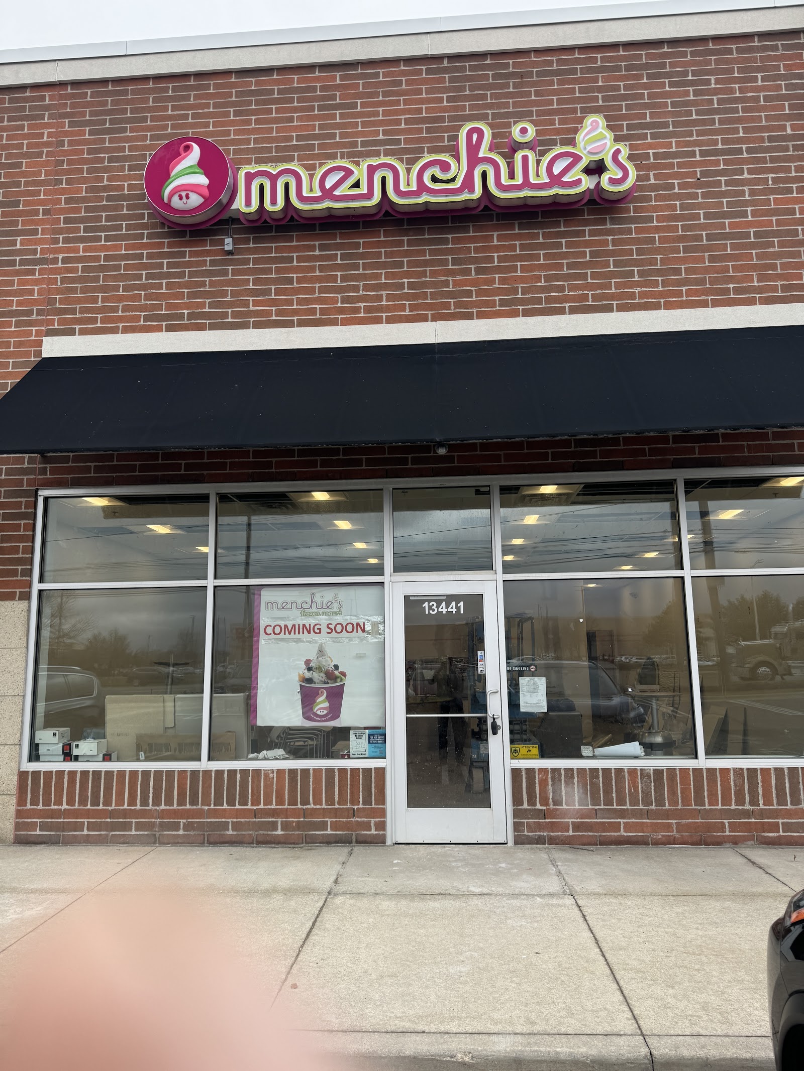 Menchie's Livonia common — photo