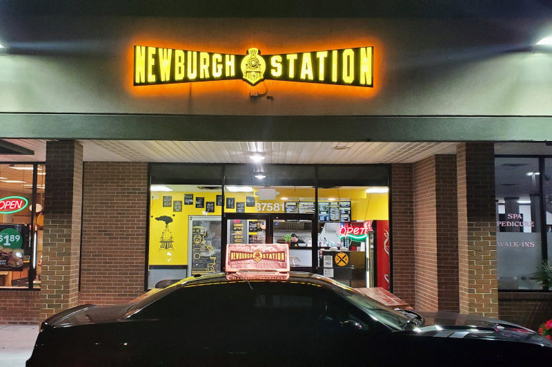 Newburgh Station Pizzeria in Livonia