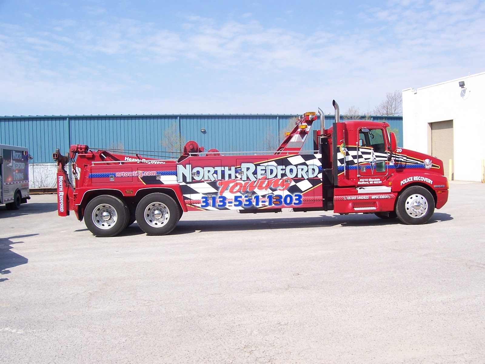 NORTH REDFORD TOWING AND TRANSPORT in Redford Township