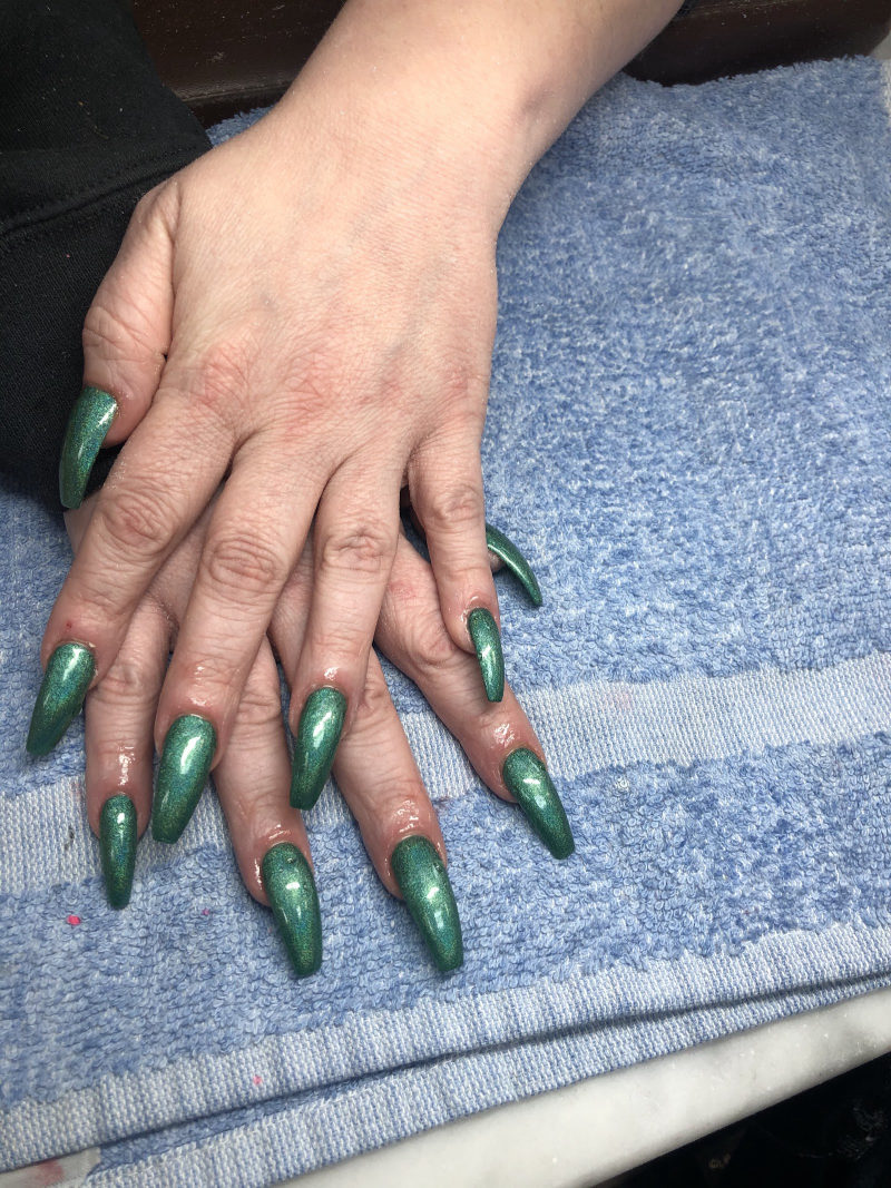 Oasis Nails in Livonia