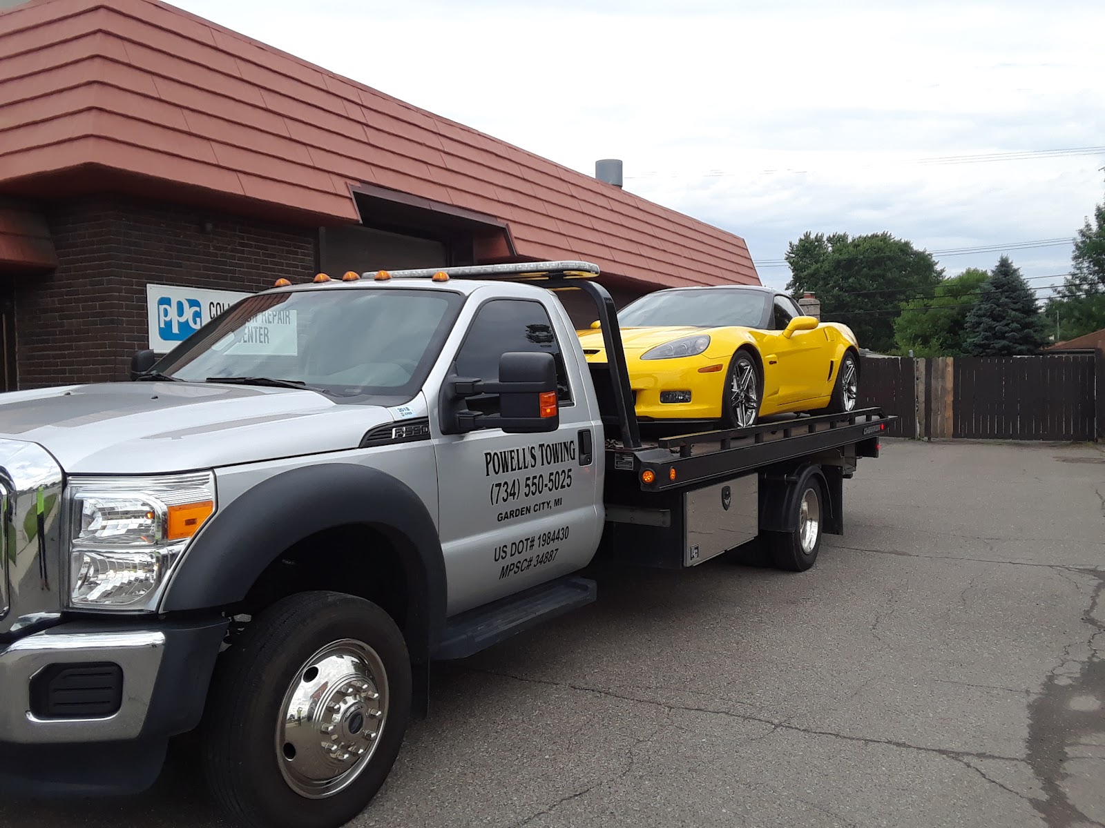 Powells Towing/Roadside Service in Livonia