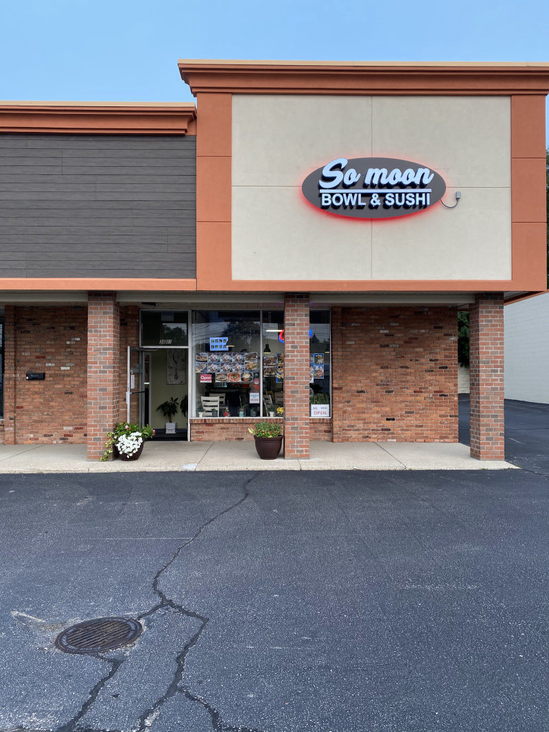 So Moon Bowl and Sushi in Livonia