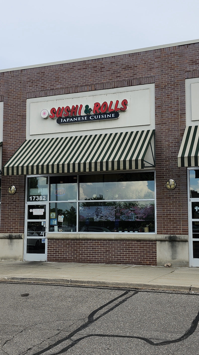 Sushi & Rolls in Livonia