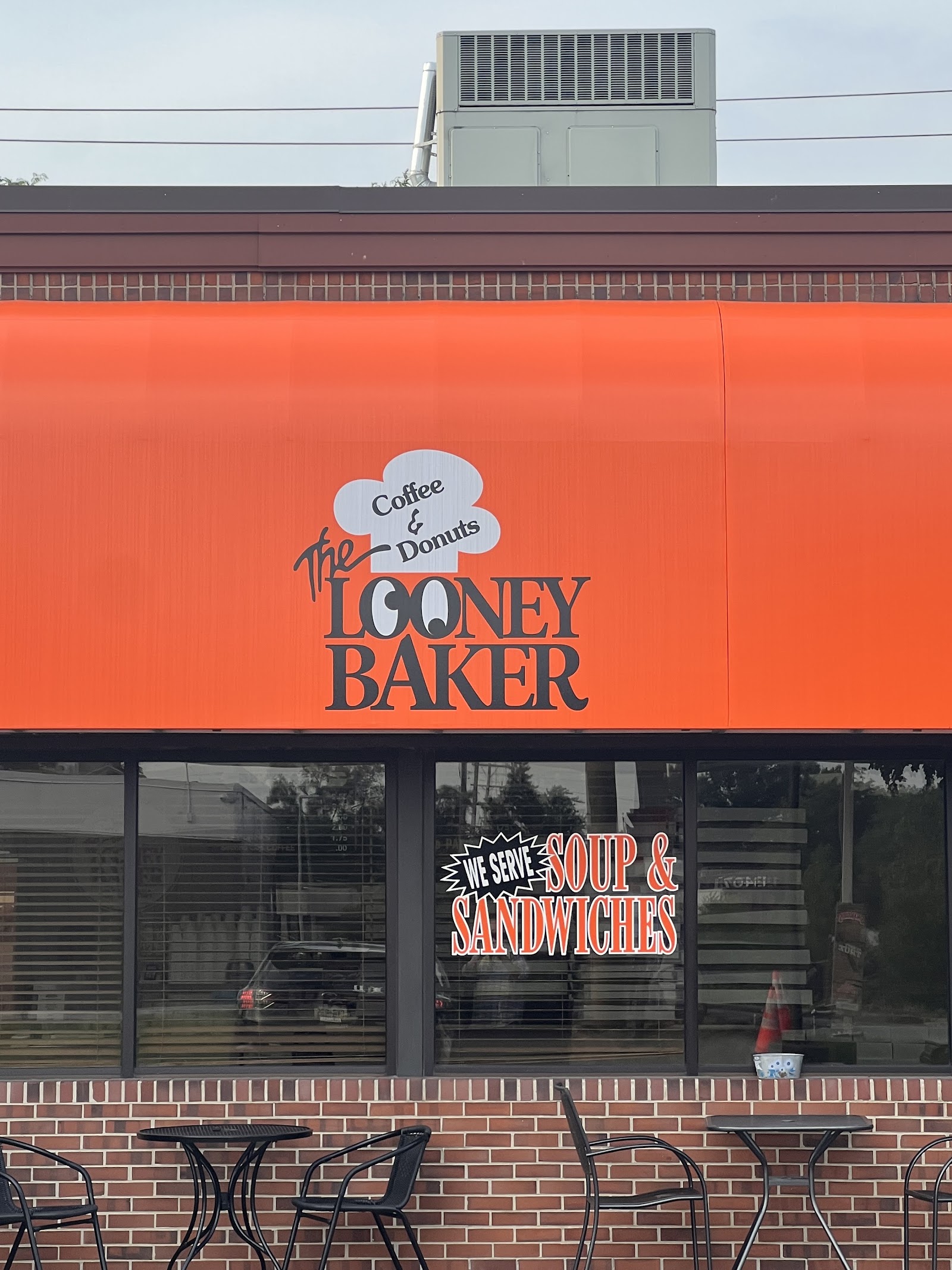 The Looney Baker — photo