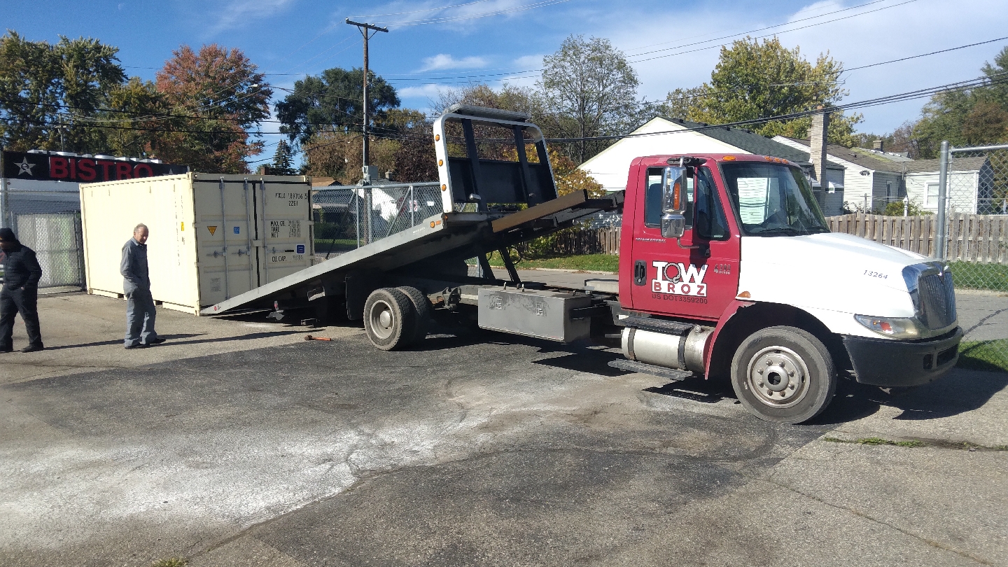 Tow Broz inc. in Livonia
