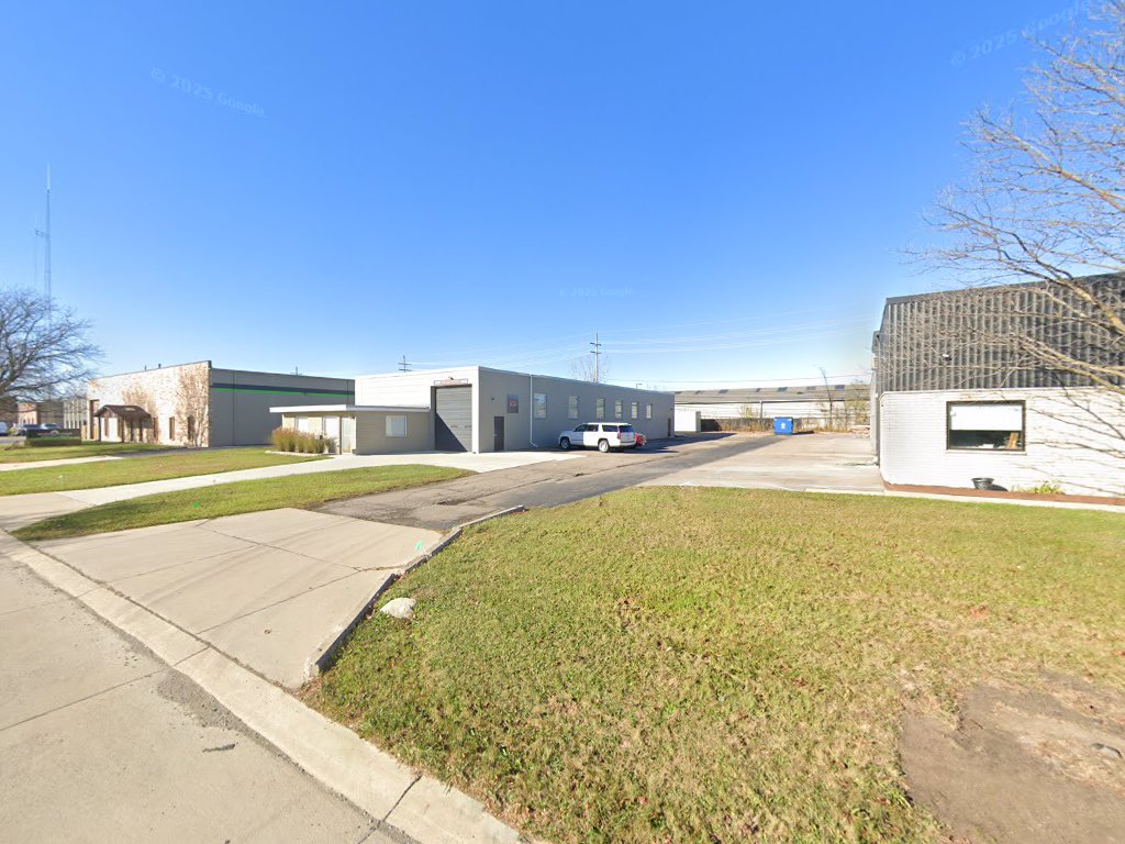 Vintique Motors in Livonia